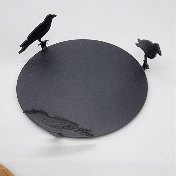 VINTAGE metal Raven and coaster set - Picture 3 of 7